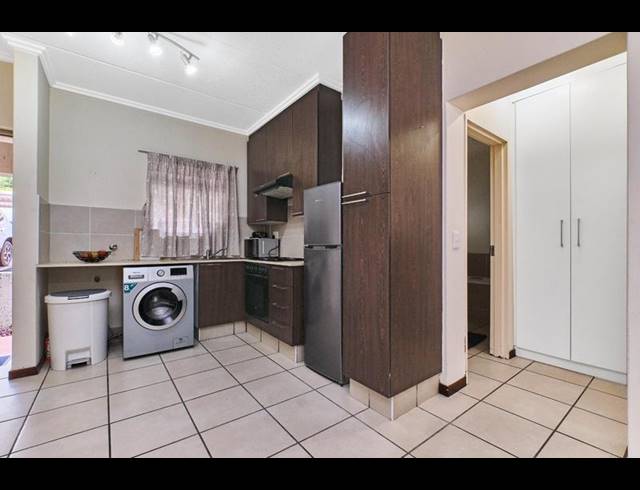 1 BEDROOM PROPERTY TO RENT IN LONEHILL